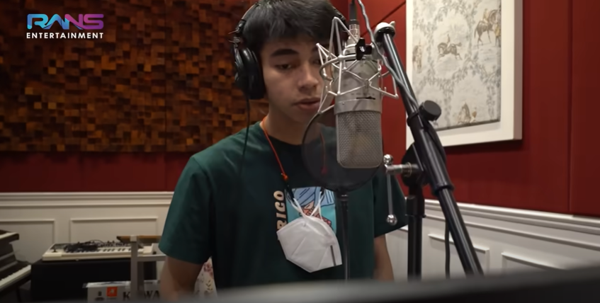 10 Momen Dimas Ahmad latihan vokal, ingin jadi penerus Nike Ardilla