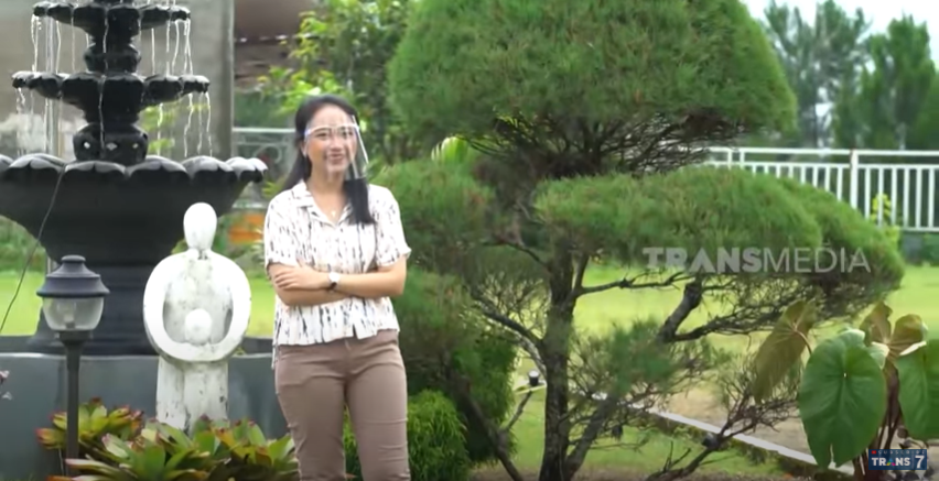 10 Potret rumah mewah GM Irene Sukandar, halamannya super luas