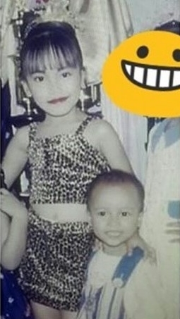 10 Potret masa kecil Ayu Ting Ting pakai makeup, parasnya manglingi
