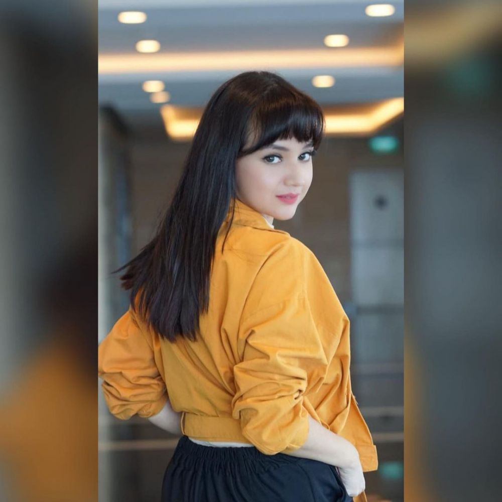 Makin gemas, ini 10 potret Angelica Simperler dengan tampilan berponi