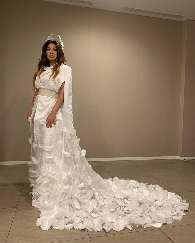 10 Potret terbaru Titi DJ, makin langsing di usia 54 tahun