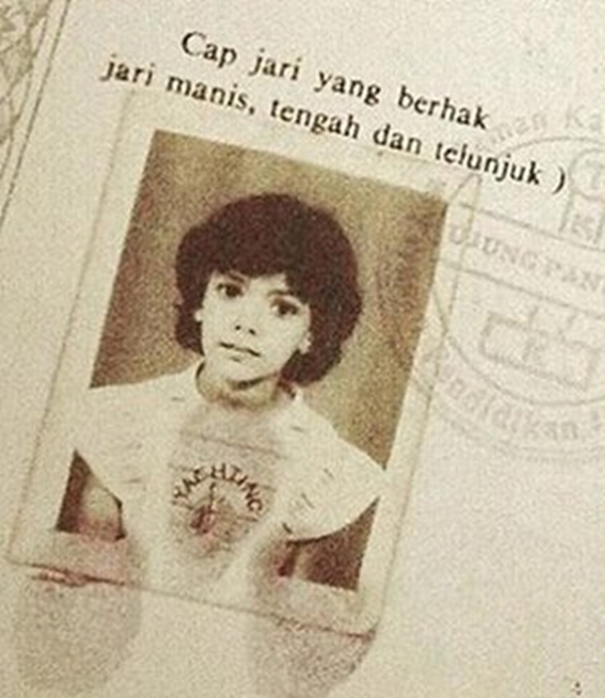 Potret lawas 8 seleb cantik saat TK, gaya rambutnya ikonik