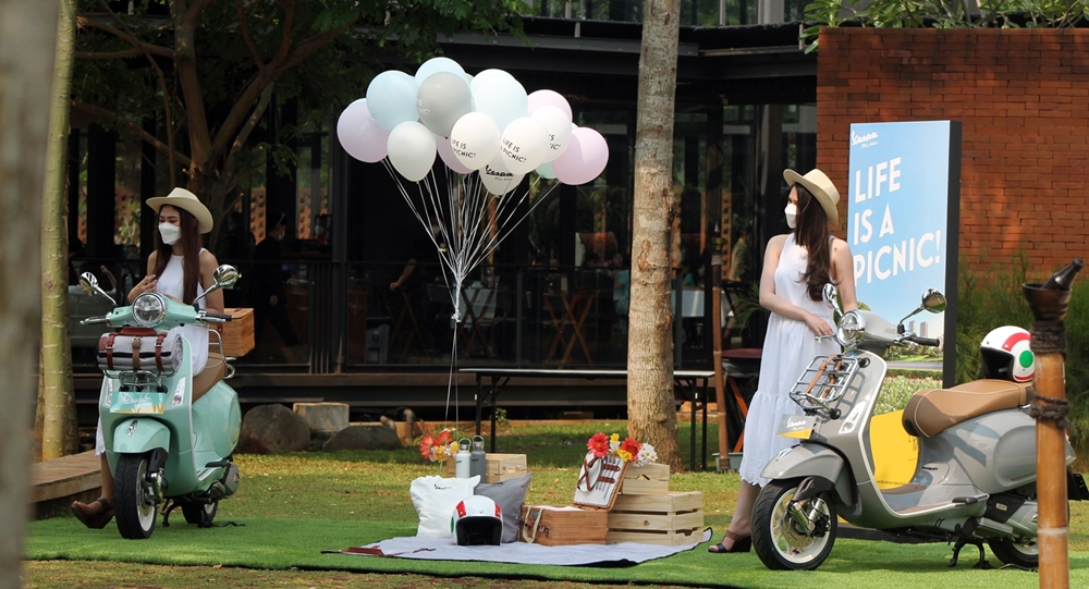 5 Tips piknik asik, pakai skutik nyentrik liburan terasa seru lho