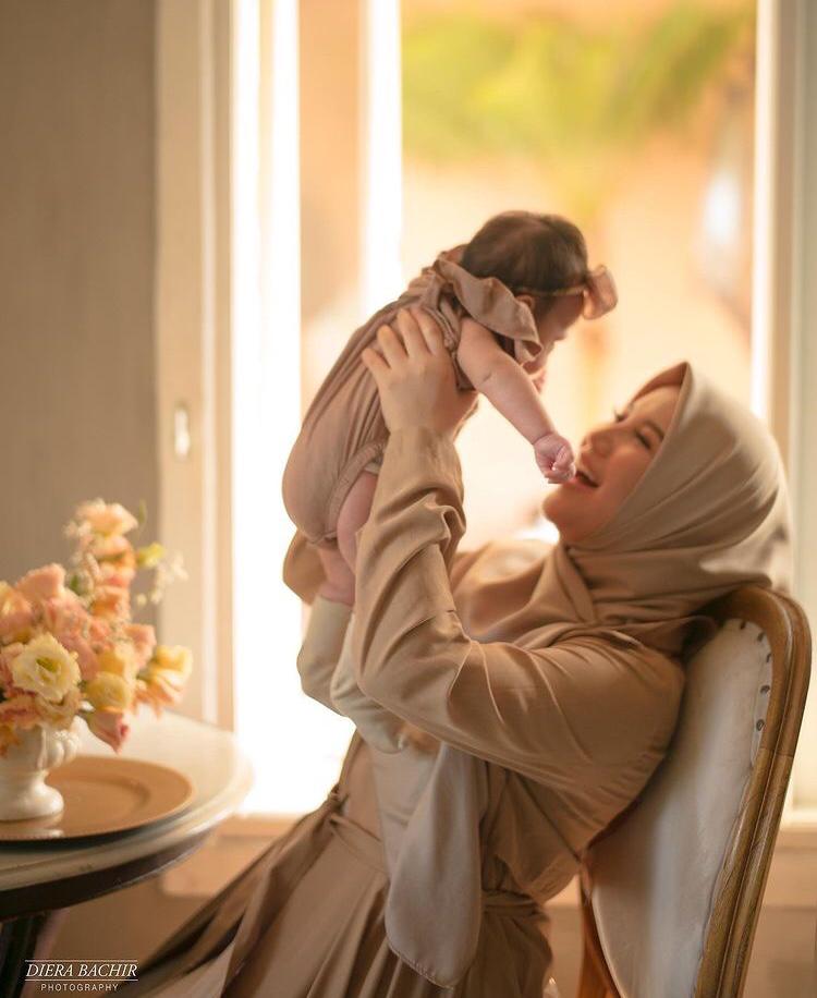 12 Seleb melahirkan saat Ramadan, terbaru Tengku Dewi Putri