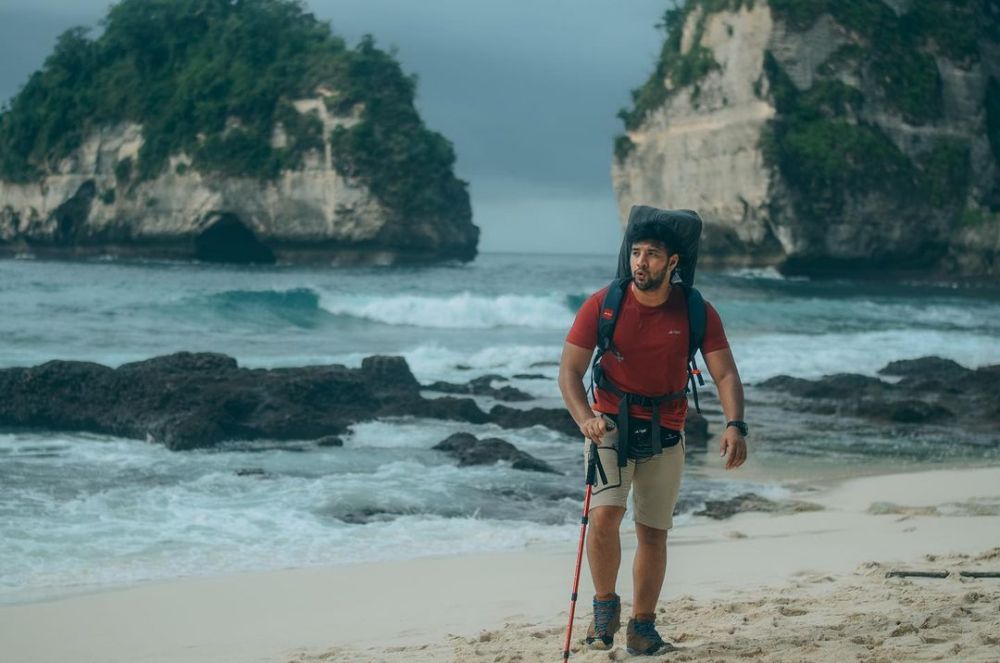 10 Momen liburan Irish Bella & Ammar Zoni di Bali, trekking berdua