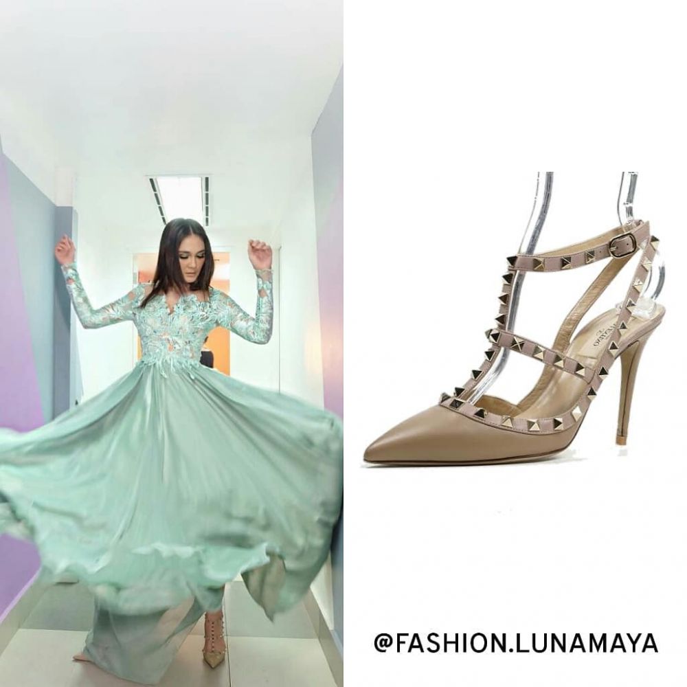 Taksiran harga sepatu 10 seleb saat kondangan, bikin melongo