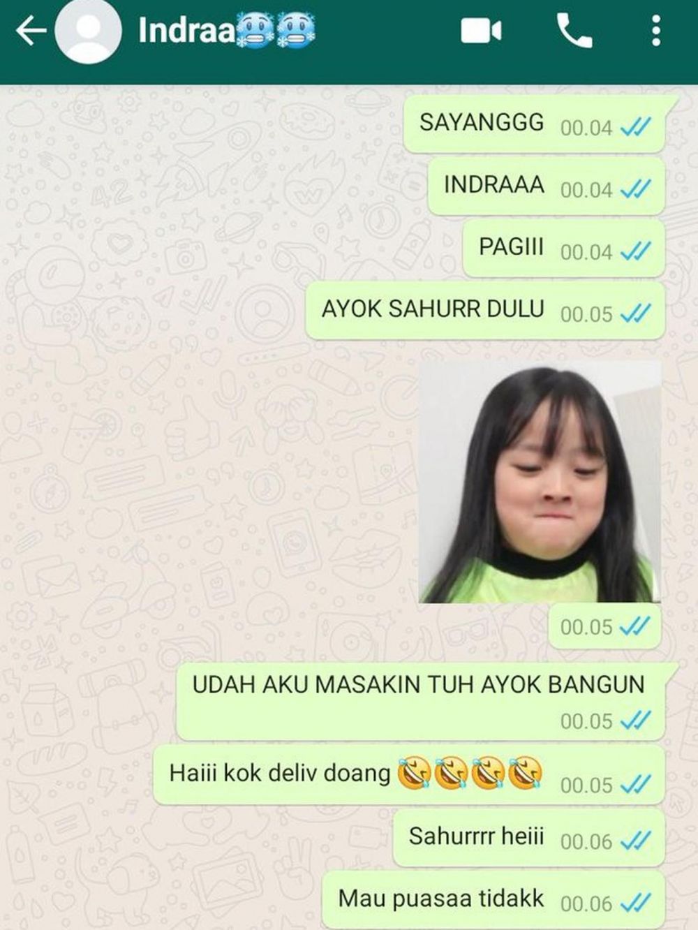 12 Chat bangunin sahur ini absurdnya bikin gagal paham