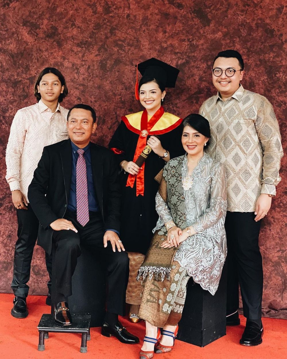 10 Transformasi Mark Natama, anak ITB grand finalis Indonesian Idol