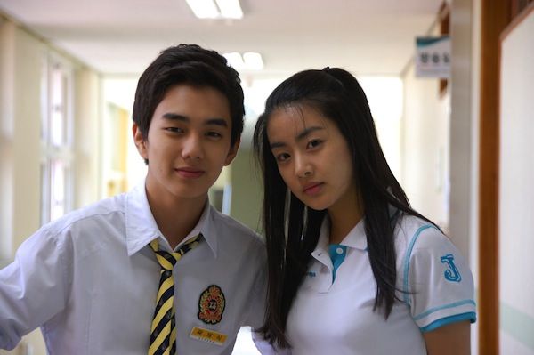 Resmi jadi ibu, ini 10 pesona Kang Sora sejak masih muda