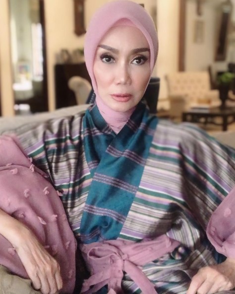Perjuangan 6 seleb melahirkan di usia 40-an tahun, ada Siti Nurhaliza