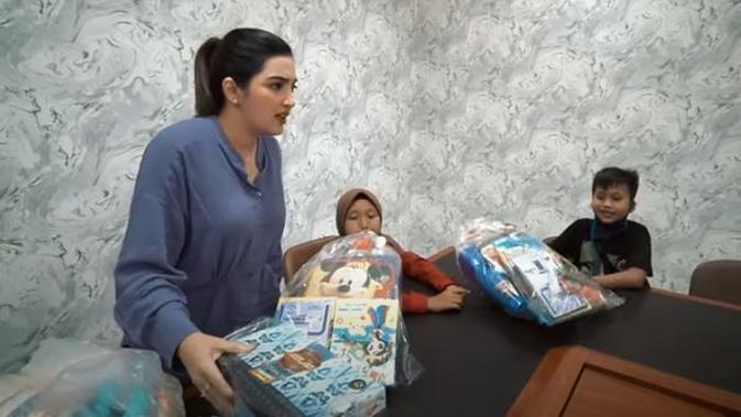 Momen 5 seleb antar anak ke pesantren, ada yang ke Yaman