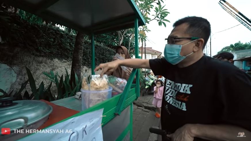 10 Momen Ashanty buka puasa pertama tanpa Aurel, Anang beli takjil