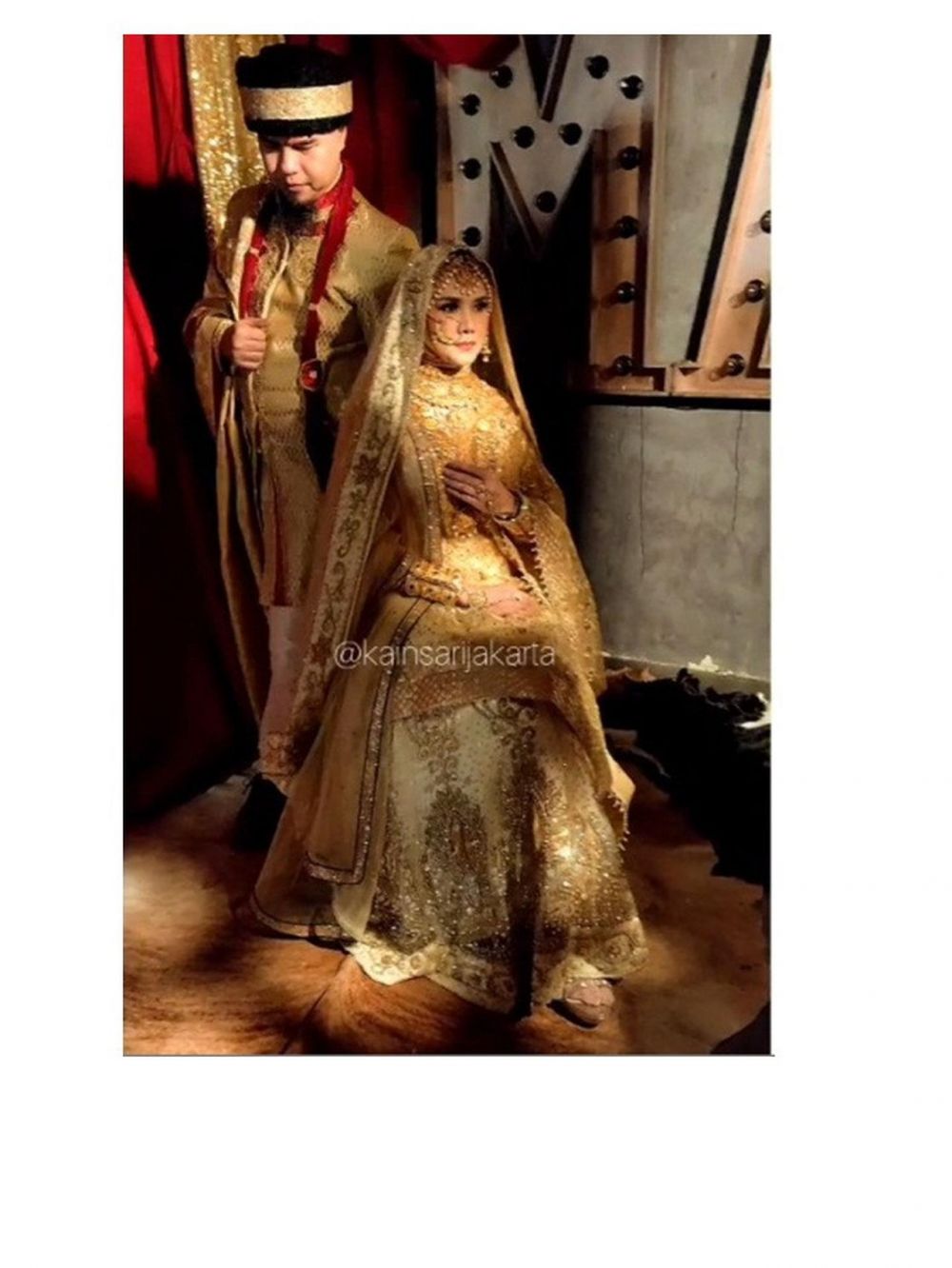 7 Gaya pemotretan Ahmad Dhani dan Mulan Jameela bertema kerajaan India