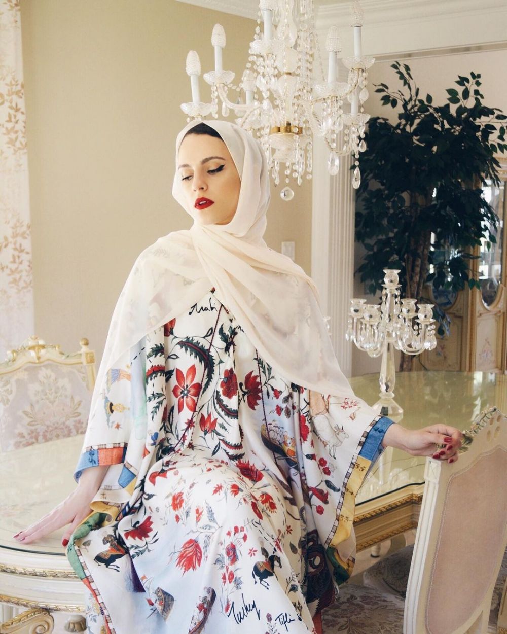 Gaya hijab 10 influencer muslim ternama dunia, cocok jadi inspirasi