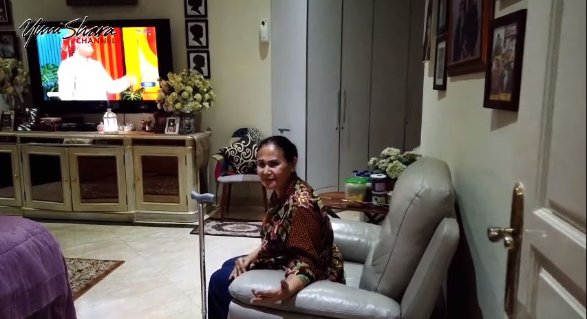 10 Momen Yuni Shara bersaudara buka puasa, menu takjilnya gorengan