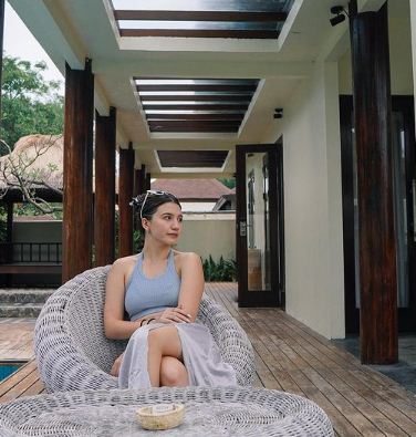 7 Potret Cassandra Lee liburan ke Lombok, memesona tampil natural