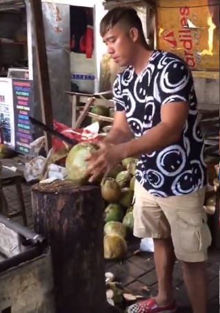 7 Momen Ruri Repvblik jualan es kelapa, sampai lakukan atraksi