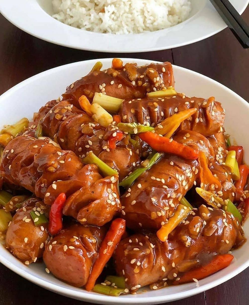 Resep sahur dengan tumis sosis © Instagram Resep sahur dengan tumis sosis © Instagram