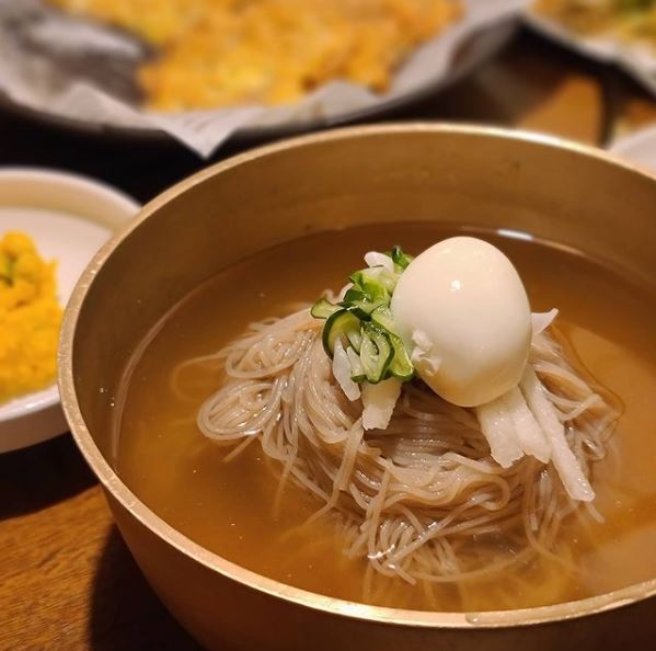 Selain ramyeon, 8 makanan kuah ini sering muncul di K-Drama