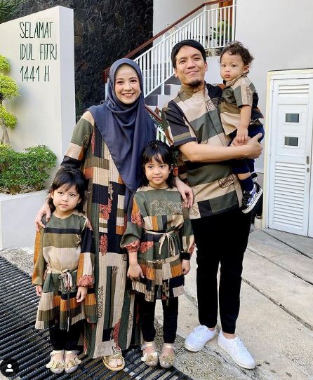 Rayakan hari pernikahan, ini 8 potret kompak Desta dan Natasha Rizky