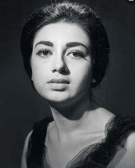 Ulang tahun ke-74, potret masa muda ibu Kareena Kapoor ini disorot