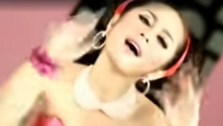 10 Transformasi Selvi Kitty, potret saat remaja curi perhatian