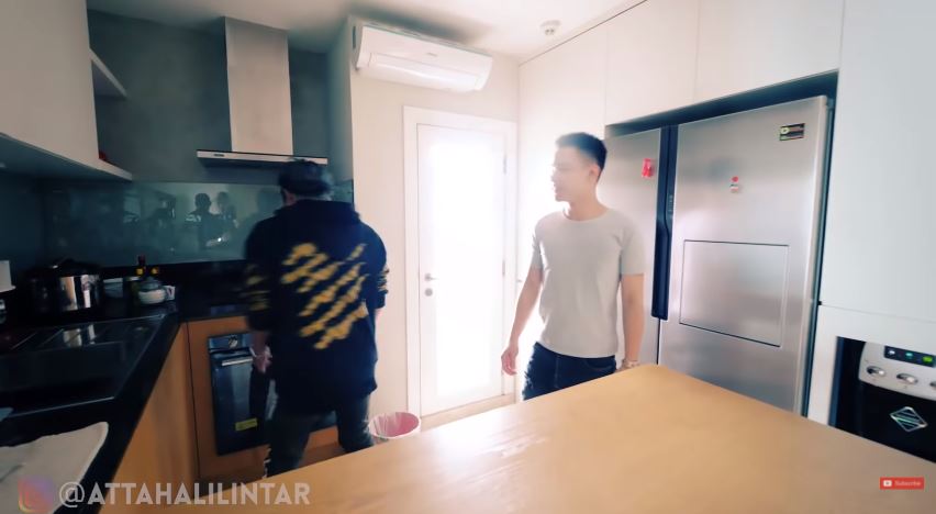 Penampakan dapur 8 YouTuber, milik Tasyi Athasyia mewah nuansa emas