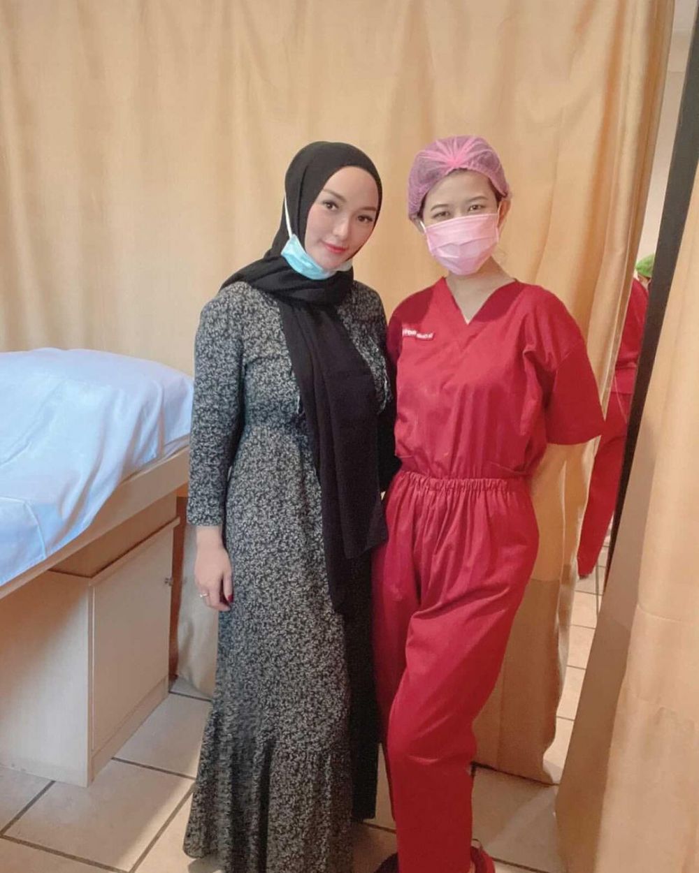 8 Potret terbaru Zaskia Gotik usai melahirkan, berat badan turun 7 kg