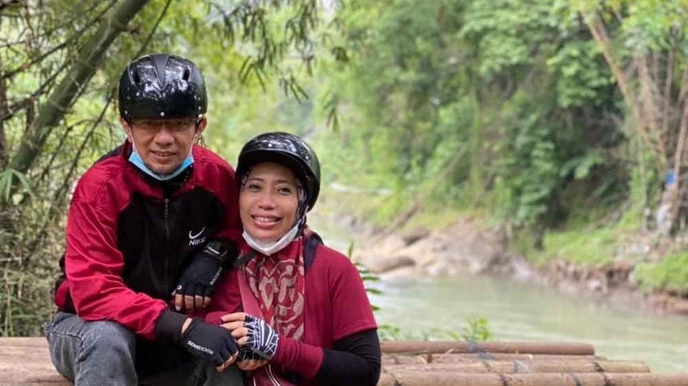 8 Momen ustaz Tanah Air tampil kompak dengan istri, pakai baju senada