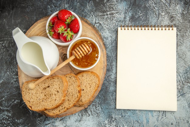 10 Manfaat madu bagi kesehatan, bantu lawan bakteri dalam tubuh