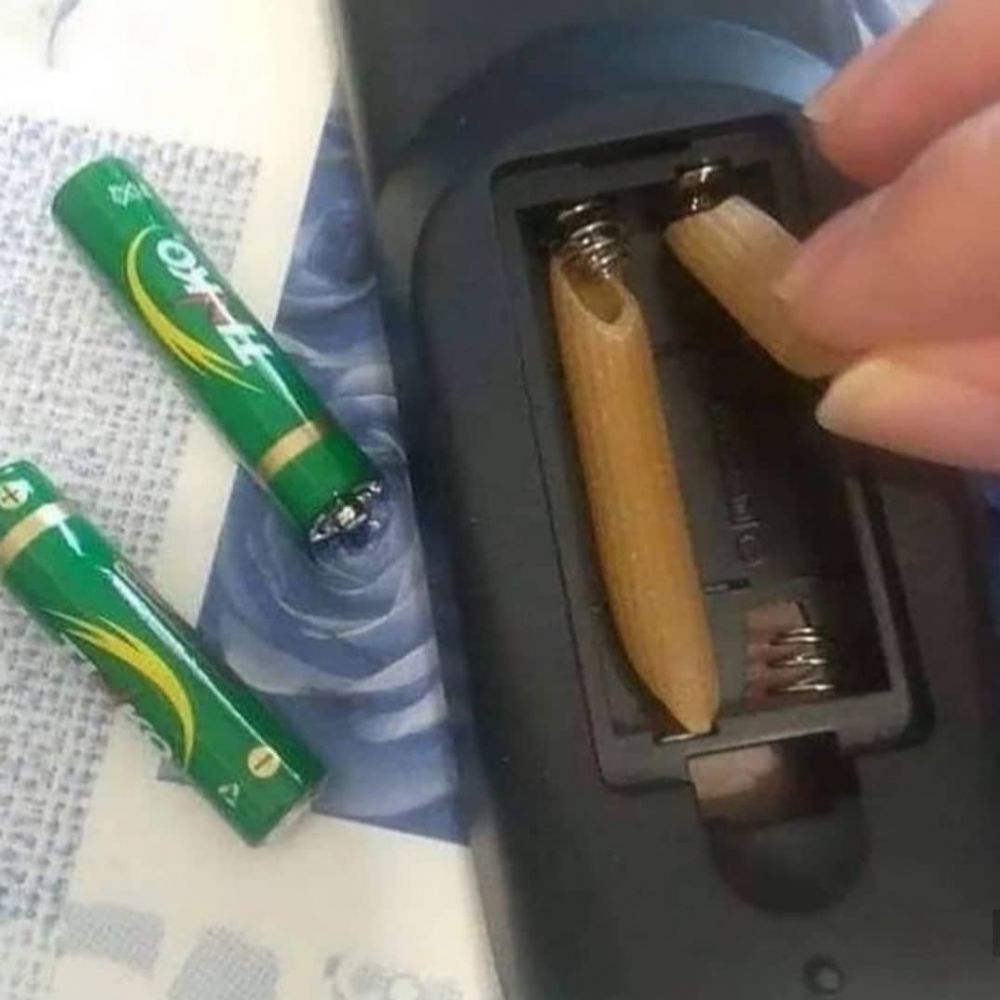 10 Momen lucu 'terbalik' ini bikin kamu mikir keras seharian 