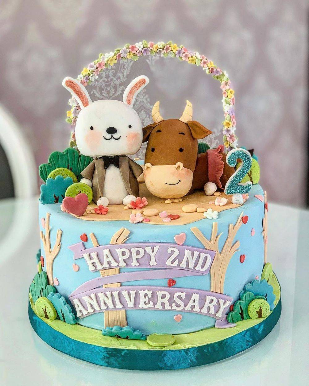 Intip kue ultah pernikahan 10 pasang seleb, punya Zaskia Gotik unik