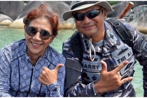 5 Potret kenangan Susi Pudjiastuti dengan Kolonel Laut Harry Setyawan