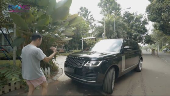 5 Seleb dapat kado mobil dari suami saat ultah, penuh kebahagiaan