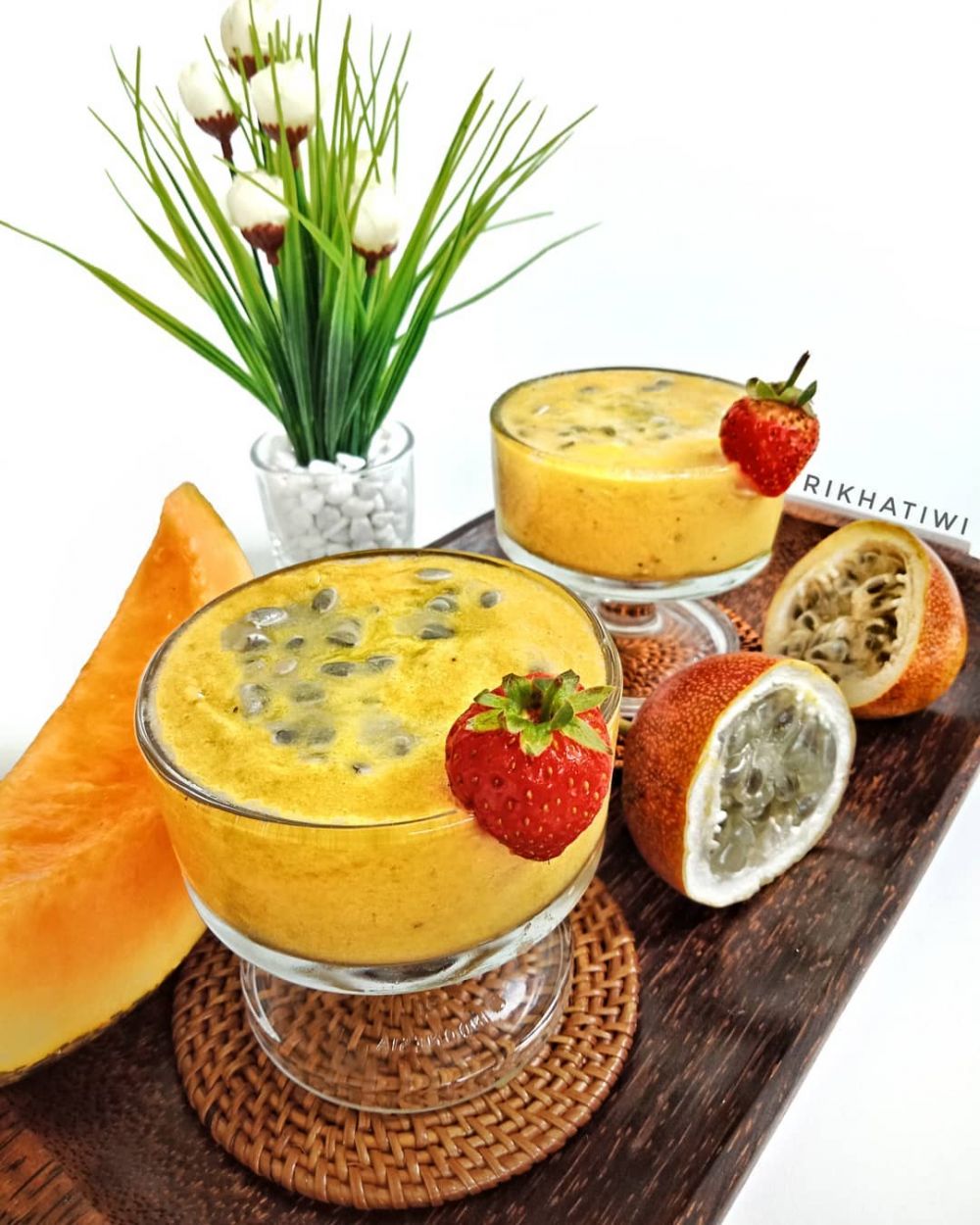 minuman es buka puasa berbahan blewah © 2021 brilio.net minuman es buka puasa berbahan blewah © 2021 brilio.net