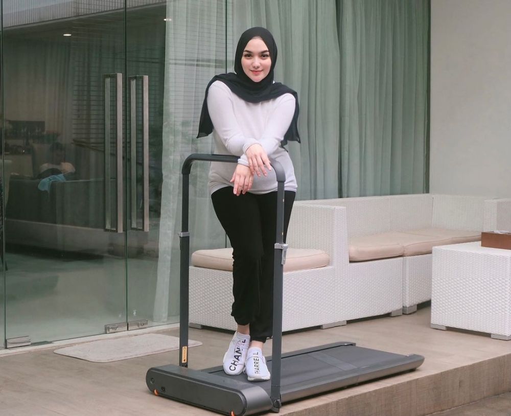 10 Beda gaya Citra Kirana dan Margin Wieherm di keseharian, menawan