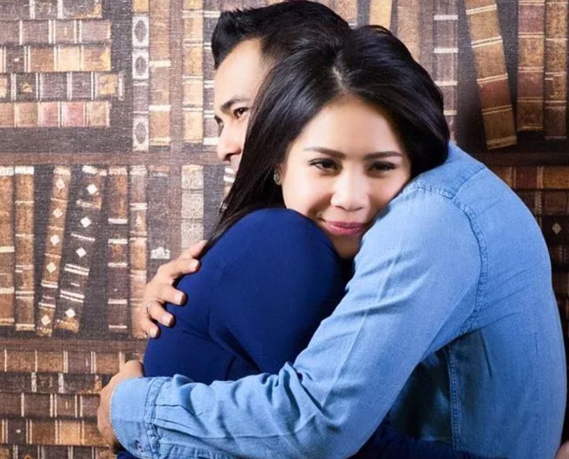 15 Gaya pemotretan maternity Nagita Slavina saat mengandung Rafathar