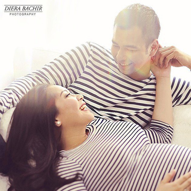 15 Gaya pemotretan maternity Nagita Slavina saat mengandung Rafathar