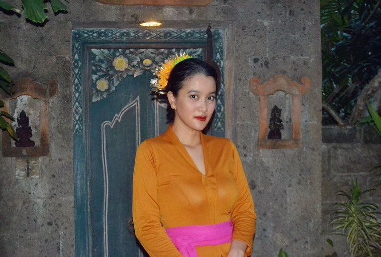 8 Potret Marcella Zalianty saat kenakan kebaya, anggun banget