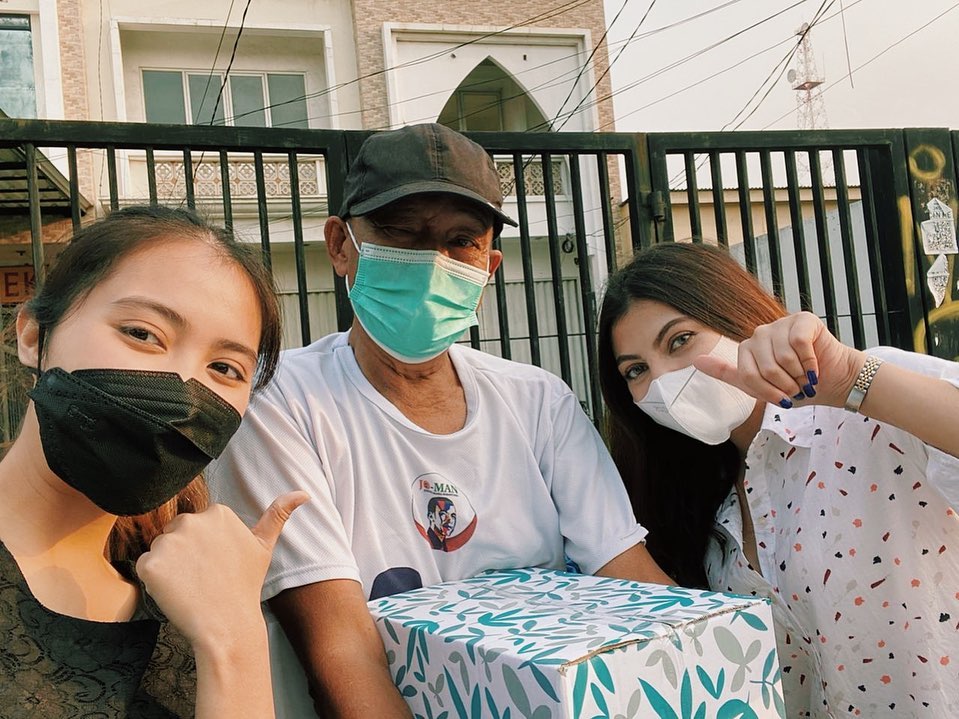 7 Momen Ranty Maria rayakan ultah secara sederhana, bagi-bagi sembako