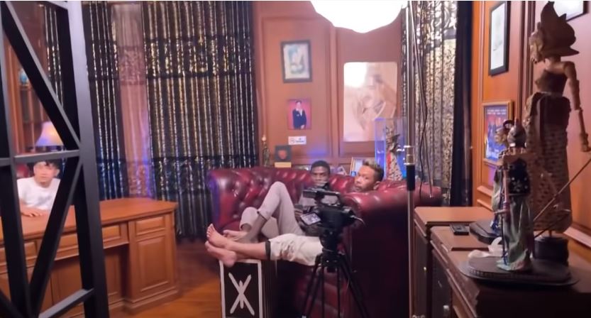 8 Momen sahur keluarga Sule dan Nathalie Holscher, bangunin satu rumah