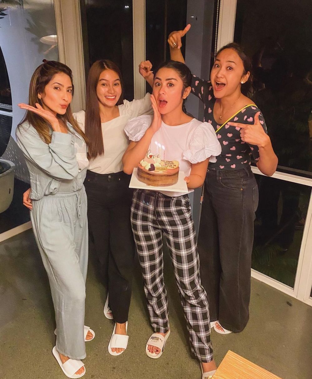 Momen perayaan ulang tahun 7 seleb saat Ramadan, penuh kebahagiaan