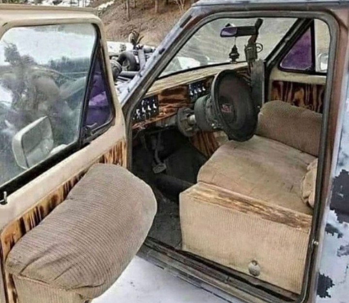 20 Penampakan nyeleneh interior mobil ini bikin dahi mengerut