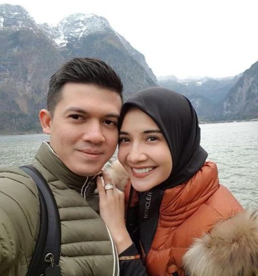 9 Potret Zaskia Sungkar kenang liburan ke luar negeri bareng Irwansyah