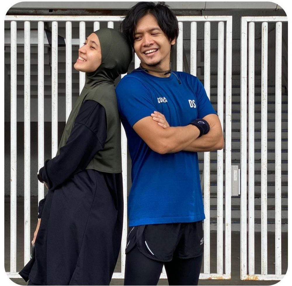 Ide outfit olahraga 10 seleb ini cocok untuk muslimah, bikin nyaman