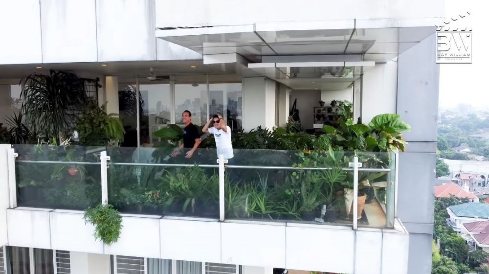 Penampakan kebun 7 seleb di balkon, milik Daniel Mananta penuh sayuran