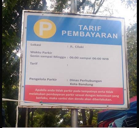 10 Tulisan lucu parkir gratis ini bikin pengemudi mikir keras