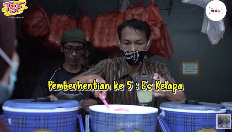 9 Momen Irwansyah & Zaskia ngabuburit ajak Ukkasya, borong jajanan