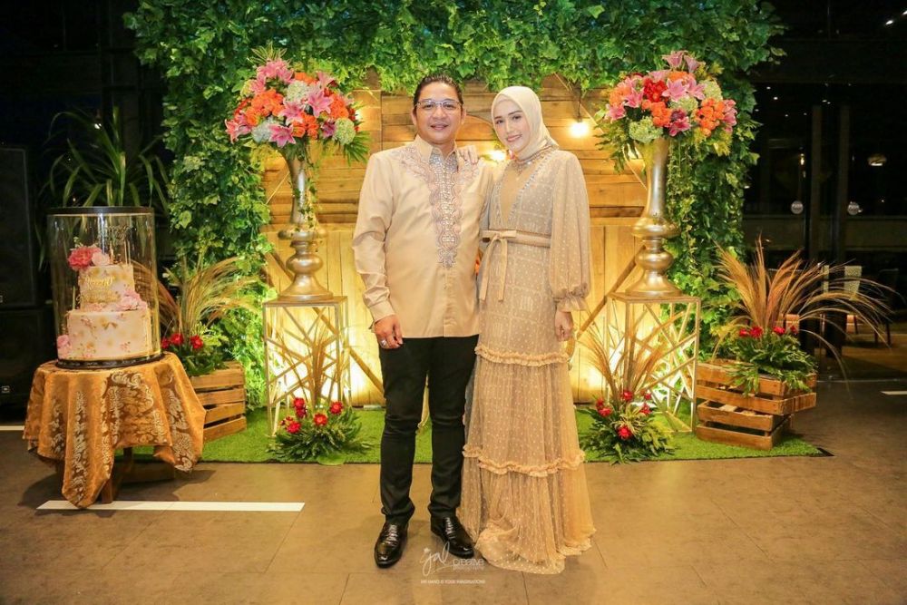 Intip 10 momen kompak Pasha Ungu dan Adelia, kerap pakai baju couple