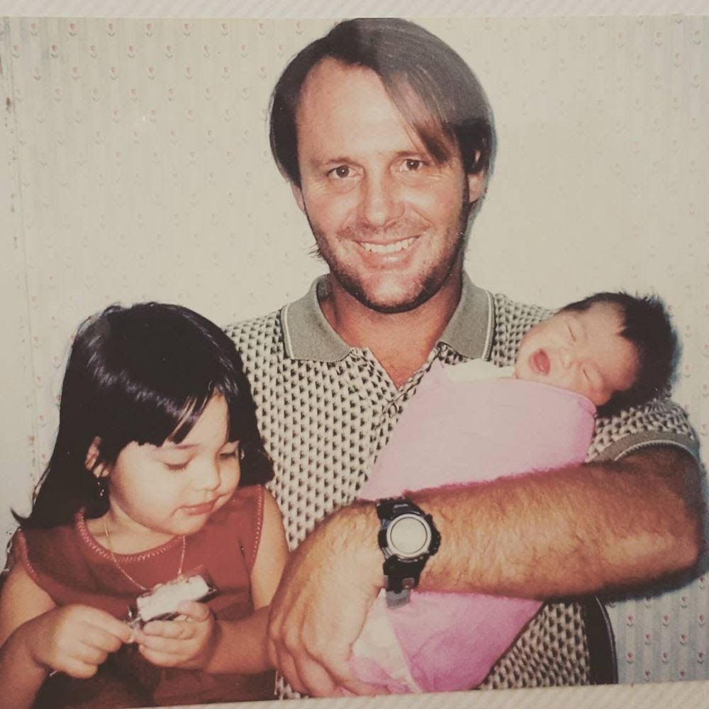 Potret masa kecil 10 seleb cantik dan ayah bule, Irish Bella gemesin